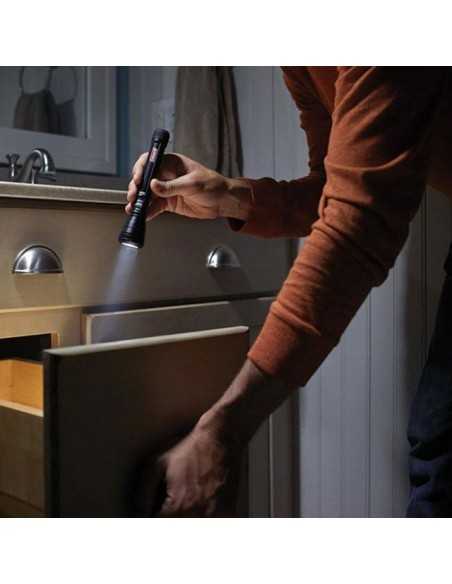 Lanterna de Mana Coleman BatteryGuard, 75 Lumeni Lanterna de Mana Coleman BatteryGuard, 75 Lumeni