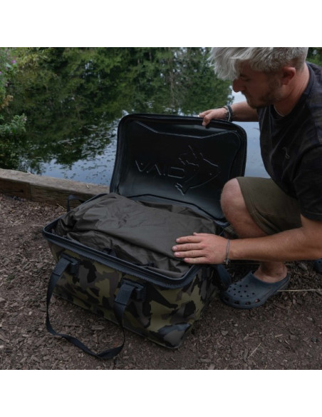 Geanta Avid Carp Stormshield Pro Carryall, Medium, 44x28x26cm Geanta Avid Carp Stormshield Pro Carryall, Medium, 44x28x26cm