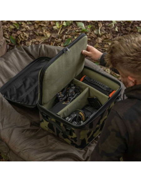Geanta Avid Carp Stormshield Pro Tech Pack XL, 24x41x31cm Geanta Avid Carp Stormshield Pro Tech Pack XL, 24x41x31cm