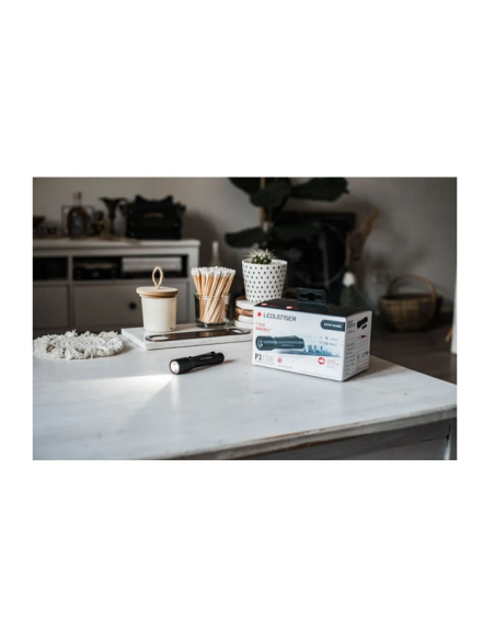 Lanterna Buzunar Tip Stilou LED Lenser P3 Core 90 Lumeni Lanterna Buzunar Tip Stilou LED Lenser P3 Core 90 Lumeni