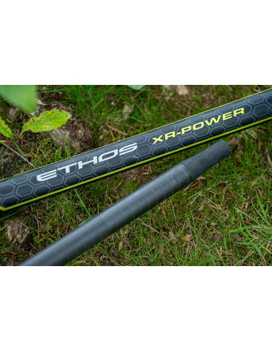 Coada Minciog Matrix Ethos XR Power Landing Net Handle 3 Tronsoane, 4.50m